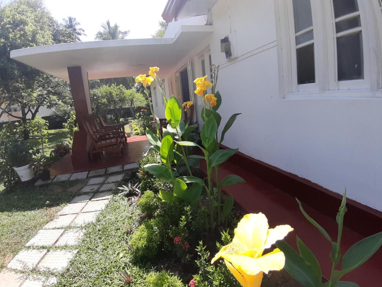 Glorious Villa Tangalle Exterior photo